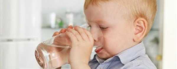 Почему ребенок не хочет пить воду